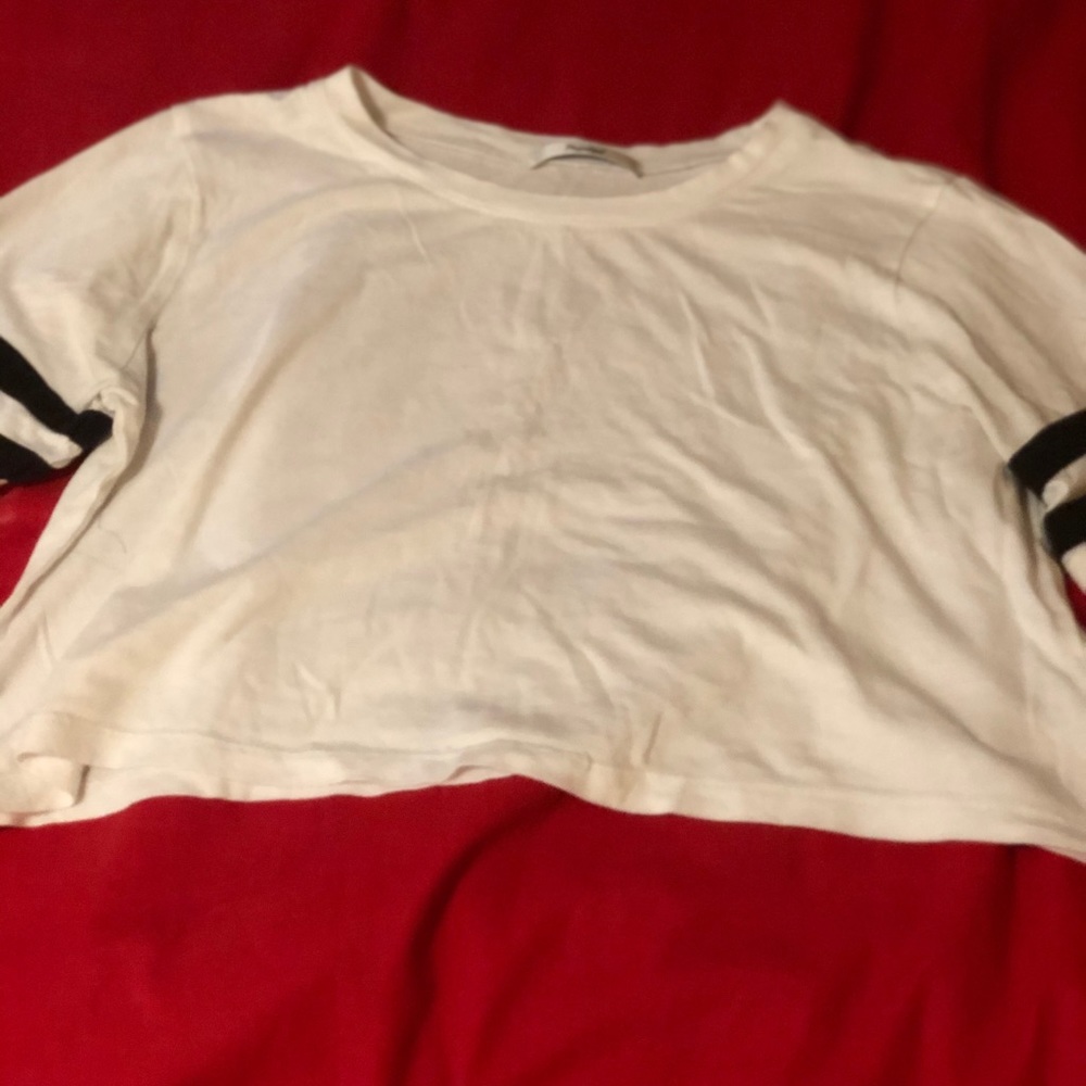 Super cute crop top!!